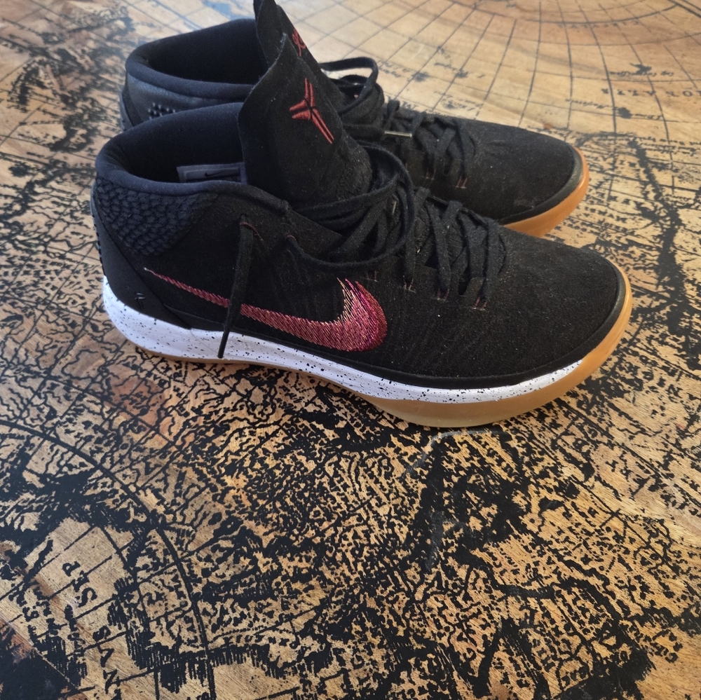 Kobe Size 10